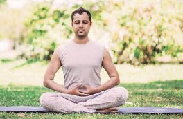 نگاهی به اثرات درمانی یوگا